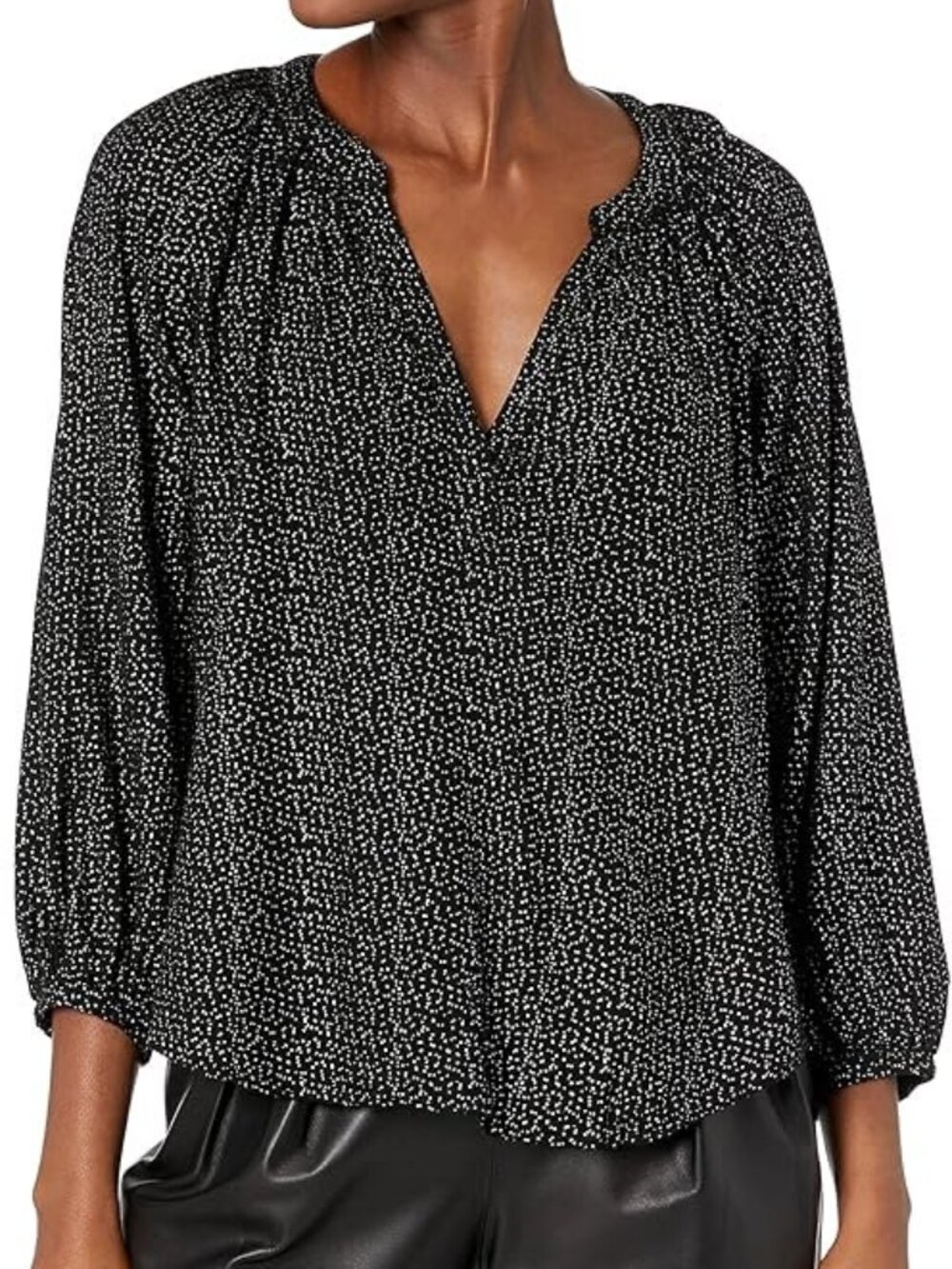 Velvet by Graham & Spencer Shirley Black Printed V-Neck Blouse Sz S